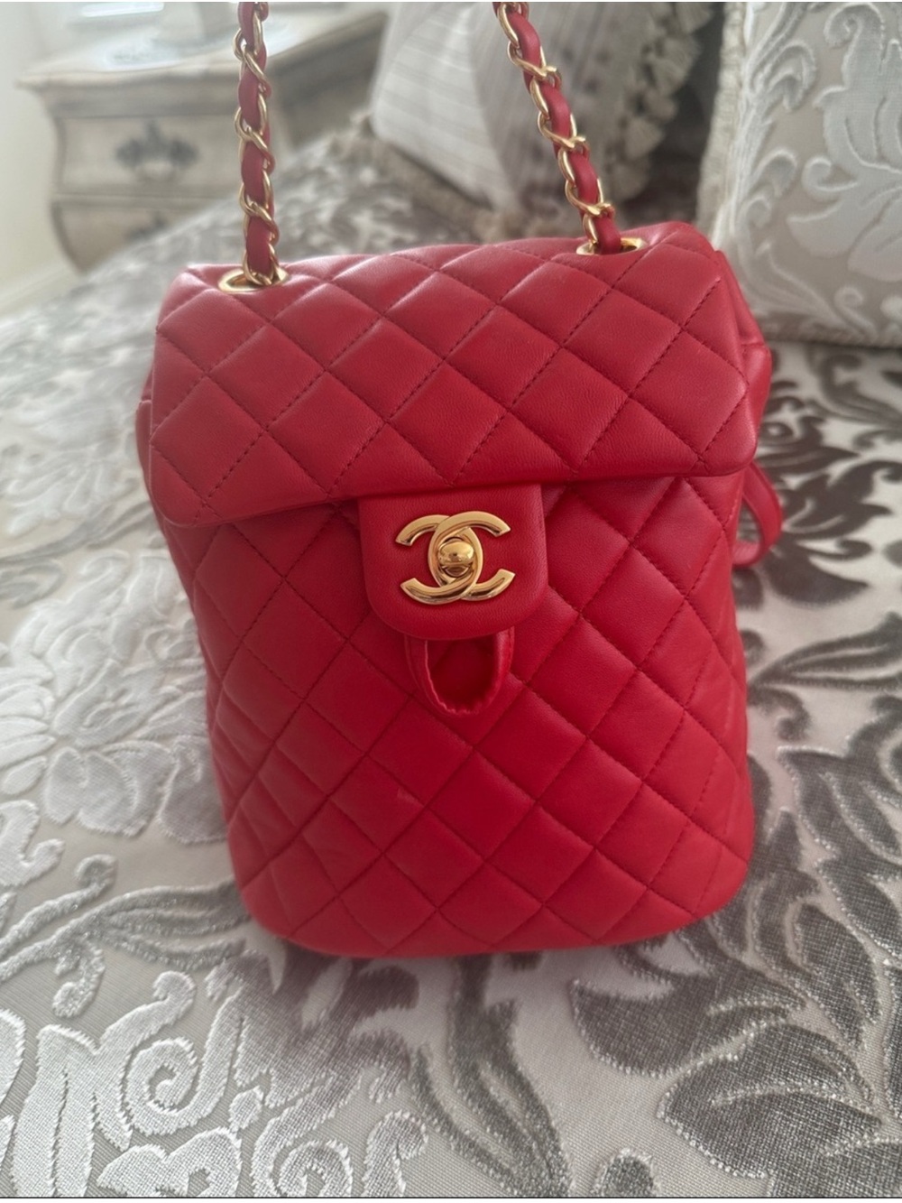 CHANEL Red Quilted Lambskin Backpack with Gold Chain - Picture 2 of 3
